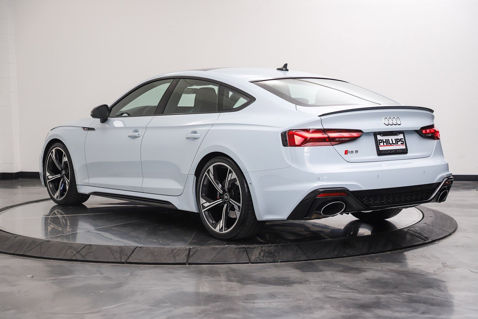 Used 2023 Audi RS 5 Sportback AWD/4WD image 3