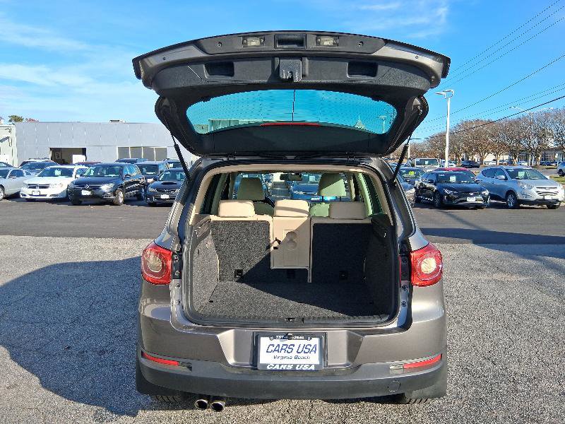 Used 2011 Volkswagen Tiguan S image 23