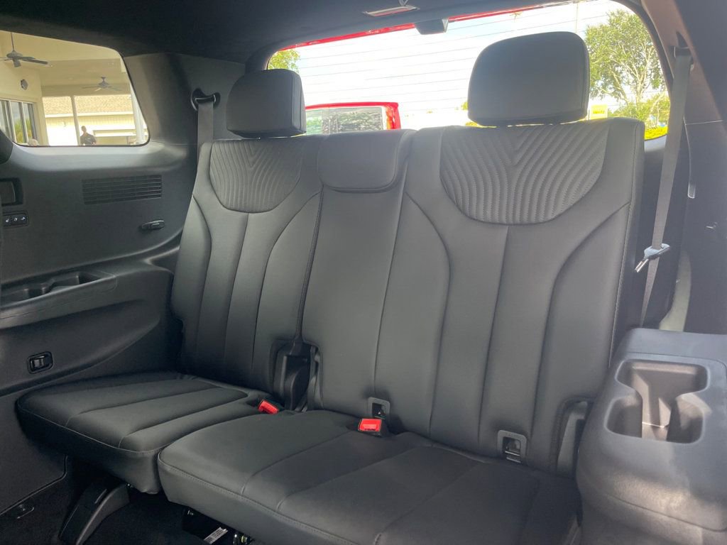 Used 2025 Hyundai Palisade Calligraphy image 13