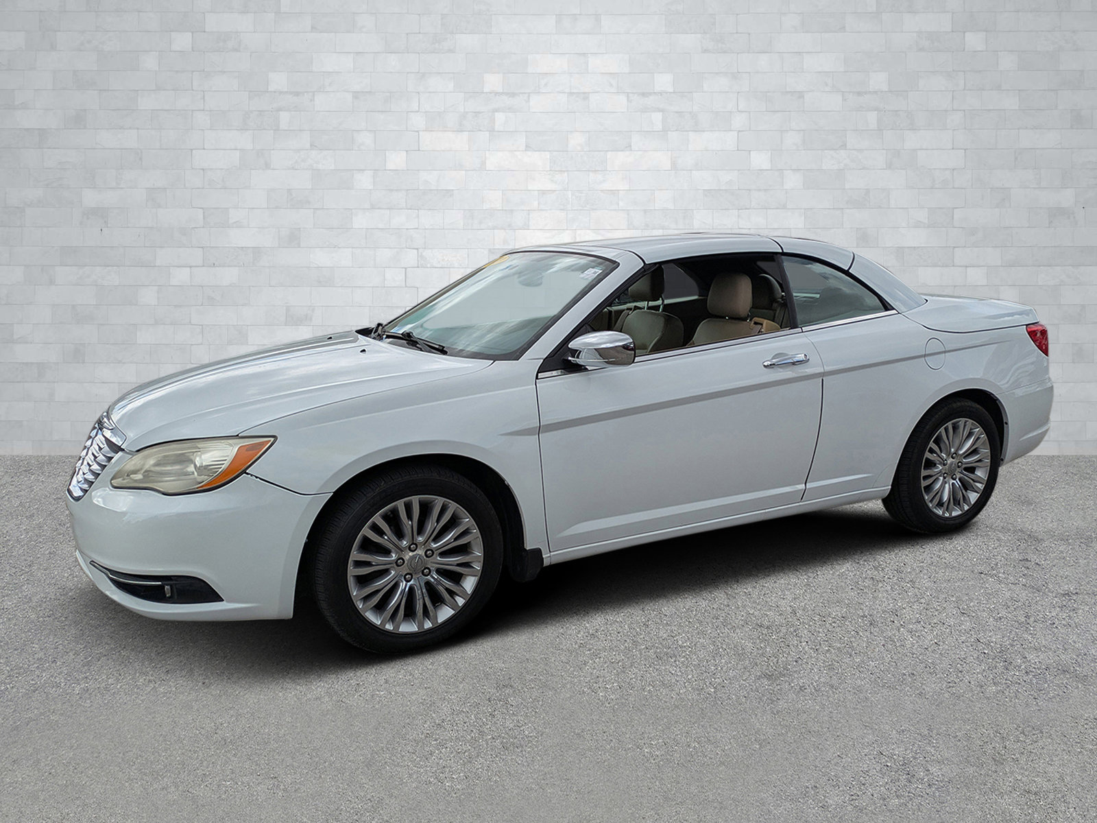 Used 2011 Chrysler 200 Limited image 9