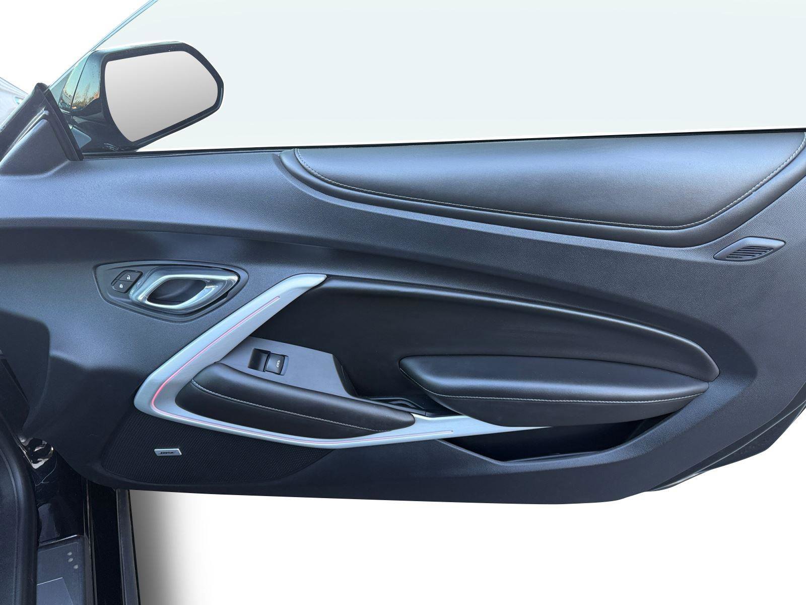 Used 2016 Chevrolet Camaro SS RWD image 21