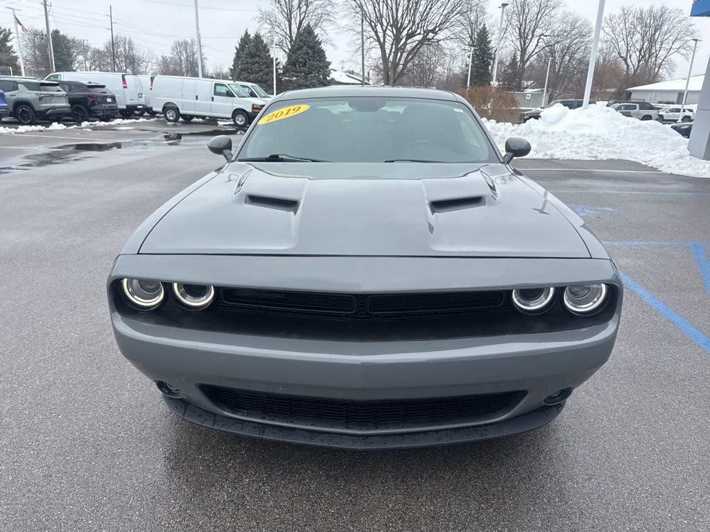 Used 2019 Dodge Challenger SXT w/ Blacktop Package image 8