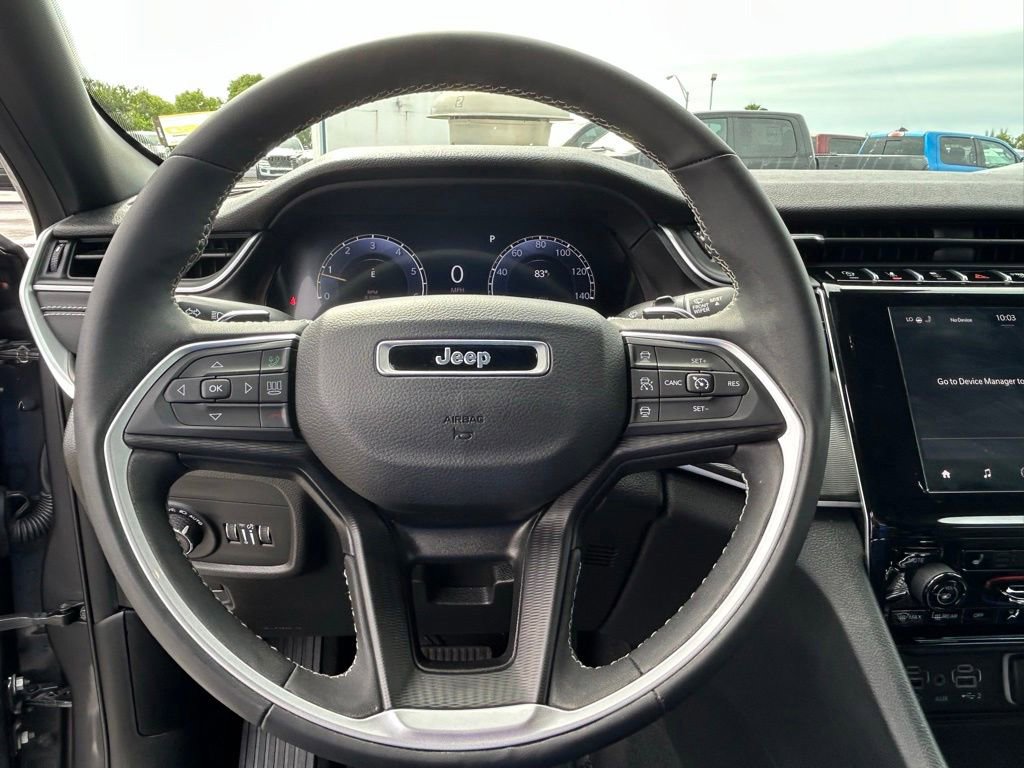 Used 2023 Jeep Grand Cherokee Altitude AWD/4WD image 20