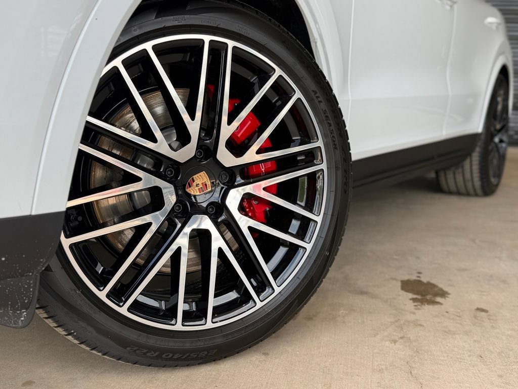 New 2026 Porsche Cayenne S AWD/4WD image 6