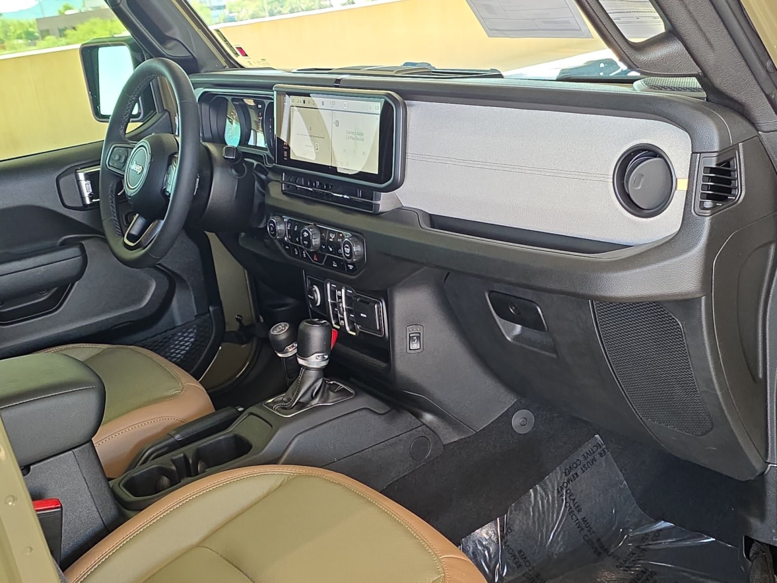 Used 2025 Jeep Gladiator Sport AWD/4WD image 28