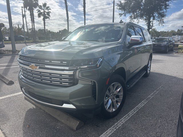Used 2024 Chevrolet Suburban Premier image 1