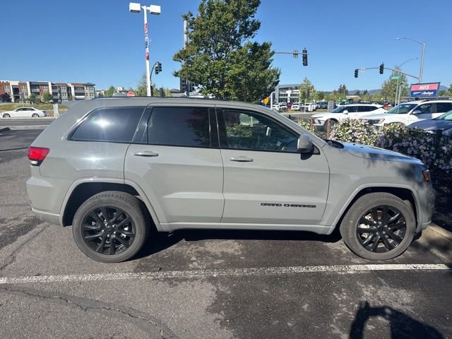 Used 2021 Jeep Grand Cherokee Laredo X image 14