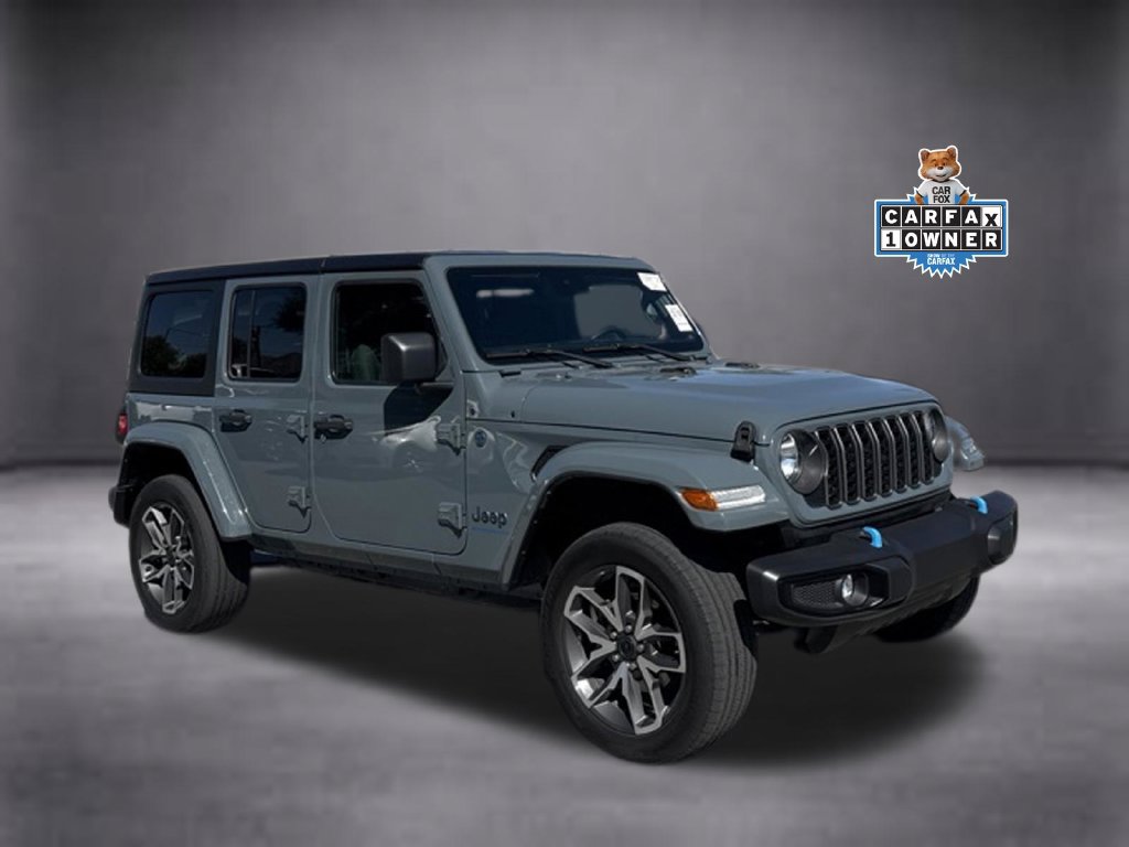 Used 2024 Jeep Wrangler Unlimited AWD/4WD image 2