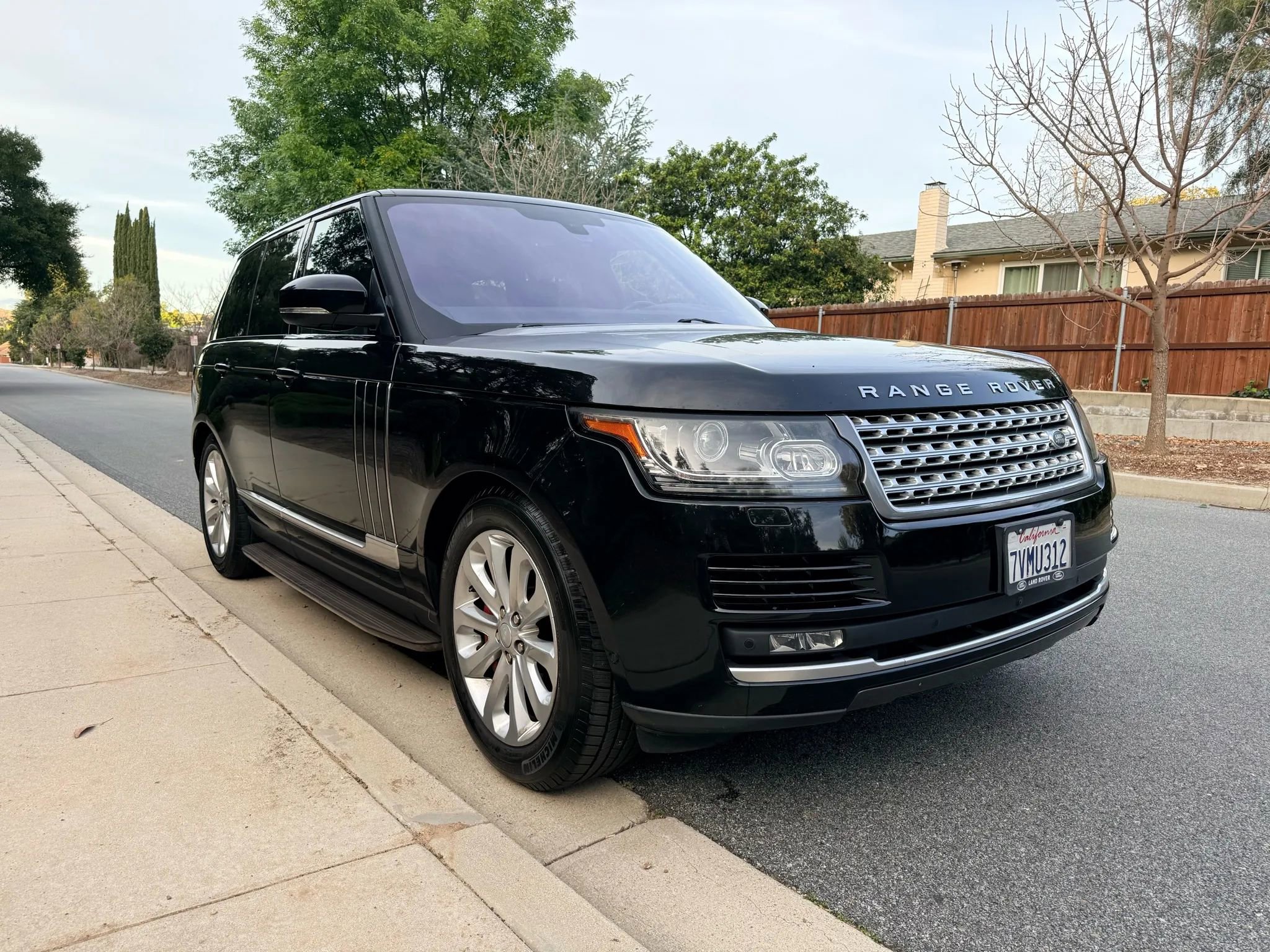 Used 2016 Land Rover Range Rover HSE image 11