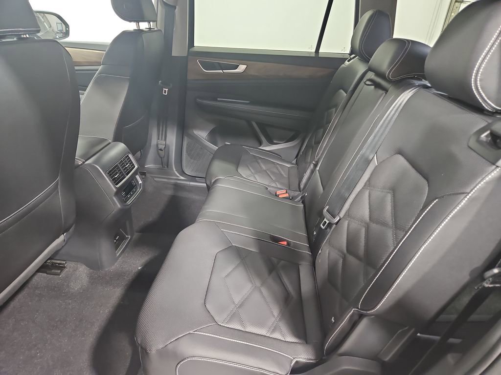 New 2026 Volkswagen Atlas SE image 23