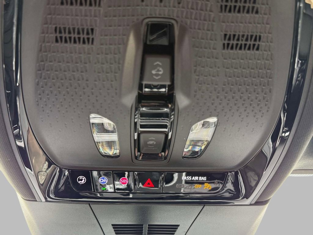 Used 2025 Cadillac Lyriq Luxury w/ LPO, Floor Liner Package image 28