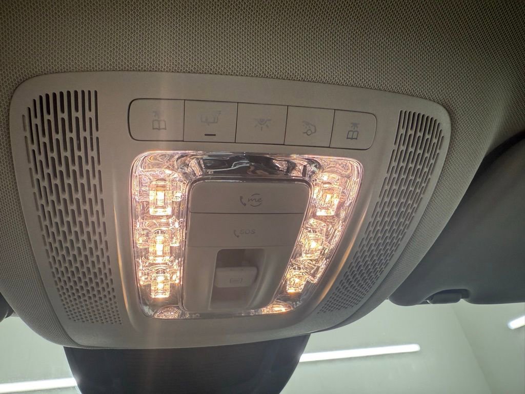 Used 2023 Mercedes-Benz GLS 450 4MATIC image 19