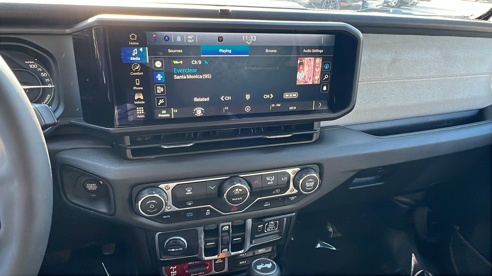 Used 2025 Jeep Wrangler Willys image 31