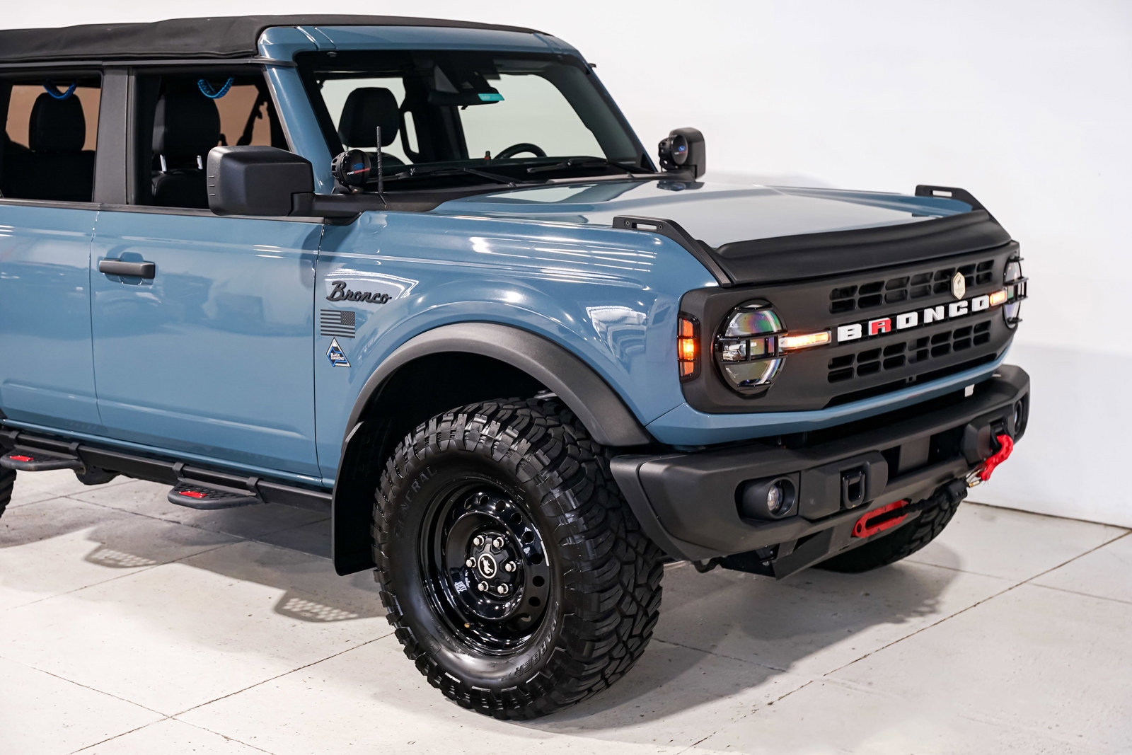 Used 2022 Ford Bronco Black Diamond image 53