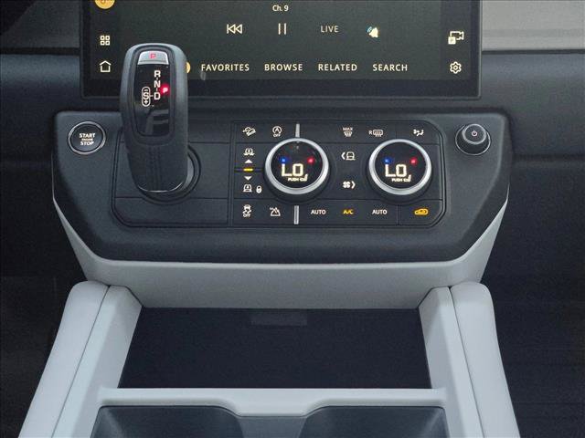 Used 2026 Land Rover Defender 110 S AWD/4WD image 12