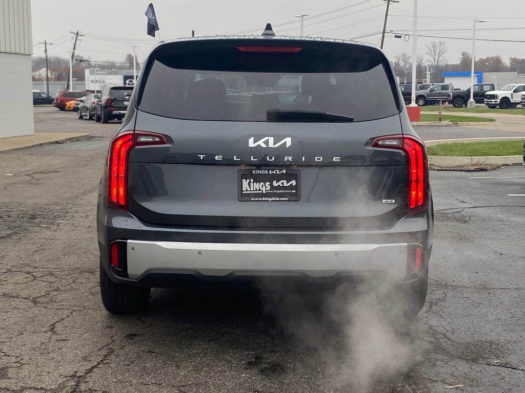 Used 2024 Kia Telluride LX image 6