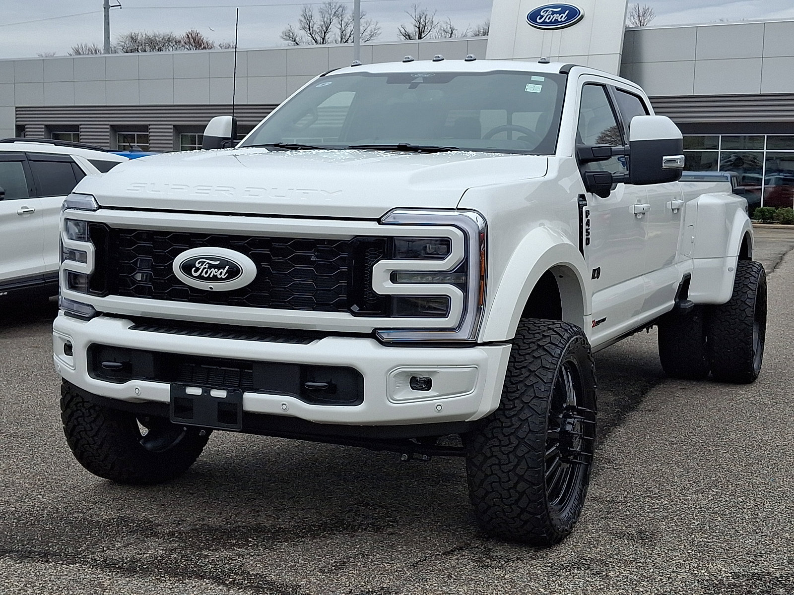 Used 2026 Ford F450 Platinum image 4