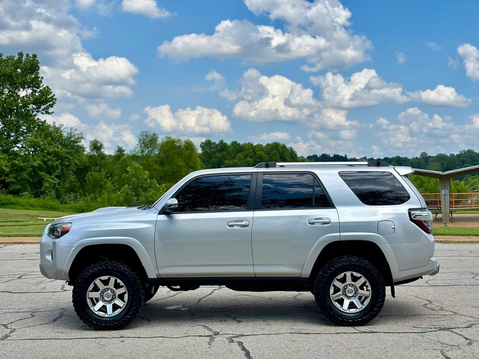 Used 2015 Toyota 4Runner Trail Premium AWD/4WD image 9