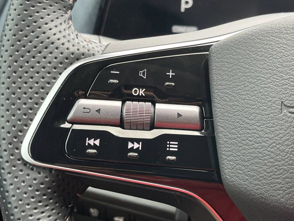 Certified 2023 Nissan Ariya image 12