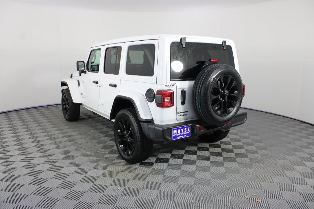 Used 2025 Jeep Wrangler Unlimited Sahara w/ Safety Group AWD/4WD image 21