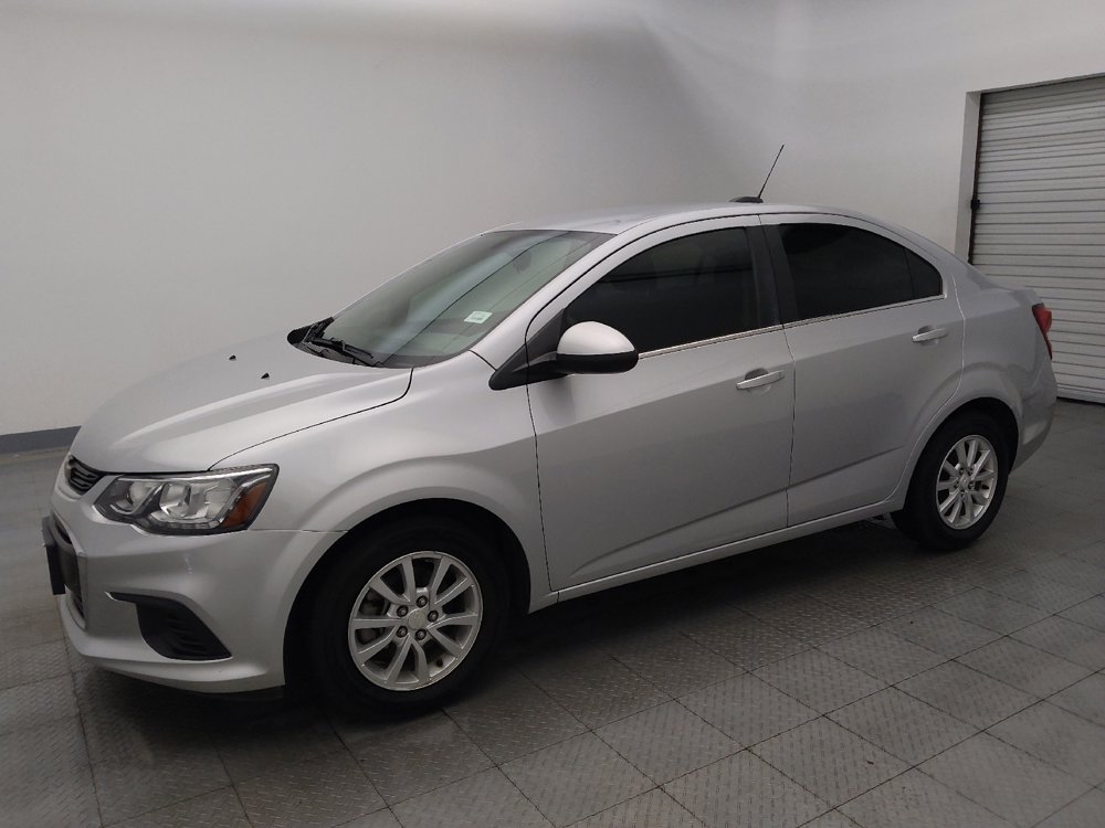 Used 2019 Chevrolet Sonic LT image 2