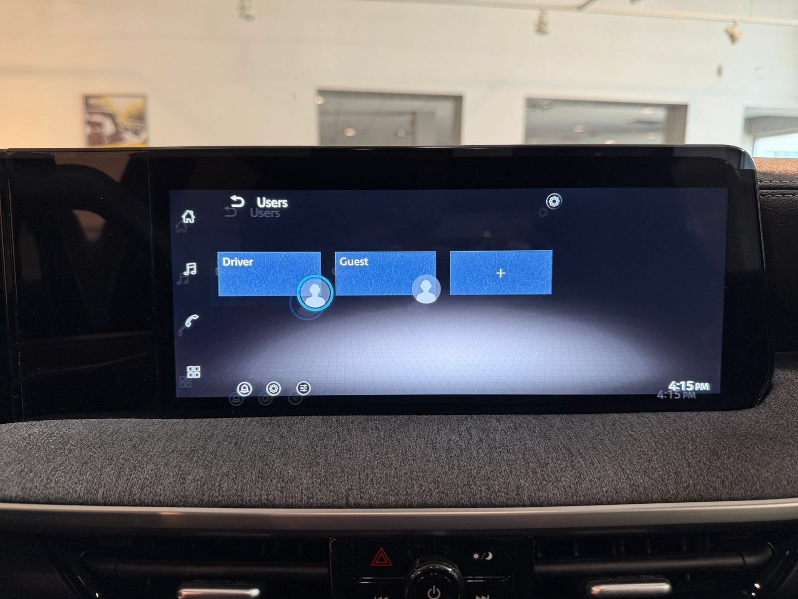 Used 2026 Nissan Kicks SV FWD image 19