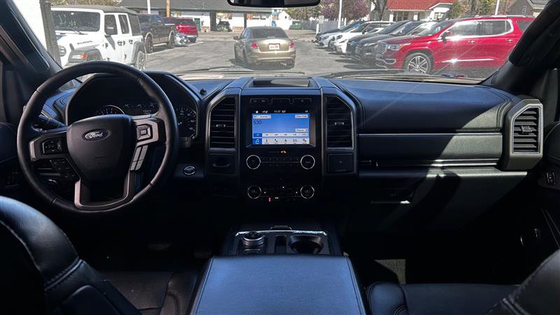 Used 2018 Ford Expedition XLT w/ Equipment Group 202A image 9