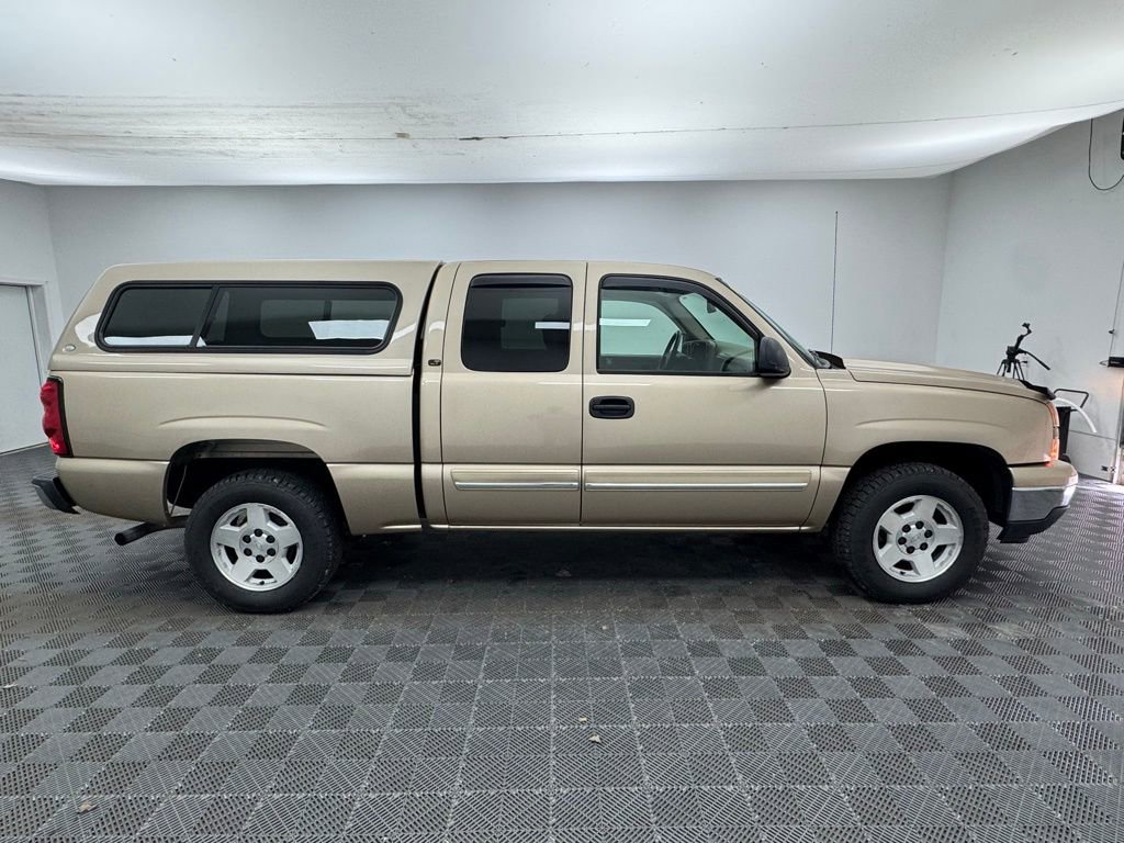 Used 2006 Chevrolet Silverado 1500 LT w/ Light Duty Power Package image 4