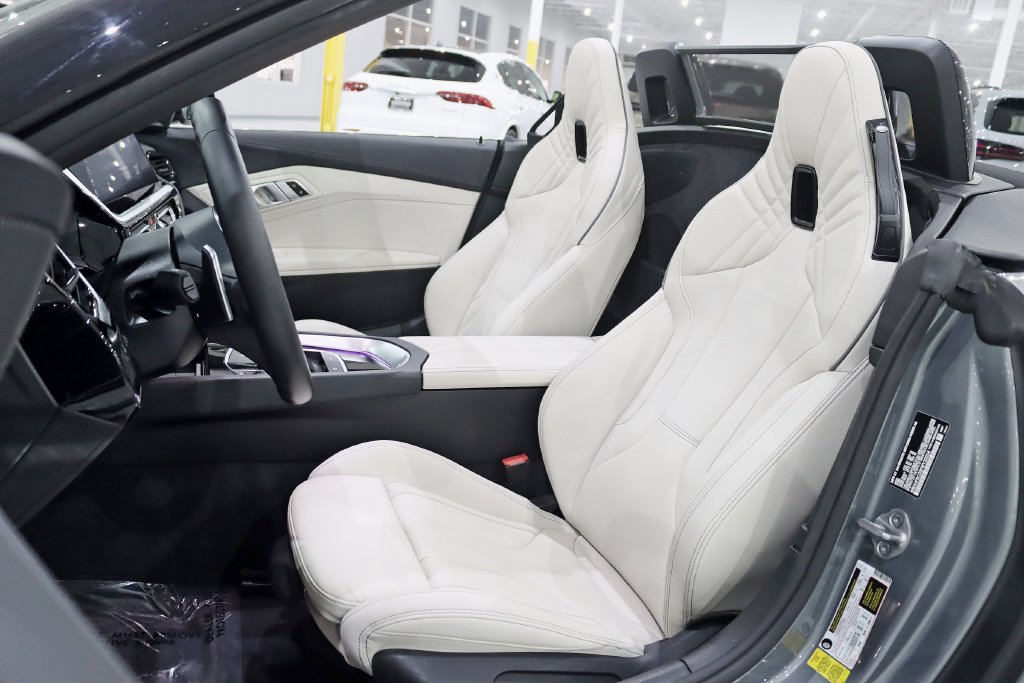 Used 2023 BMW Z4 M40i w/ Premium Package RWD image 28