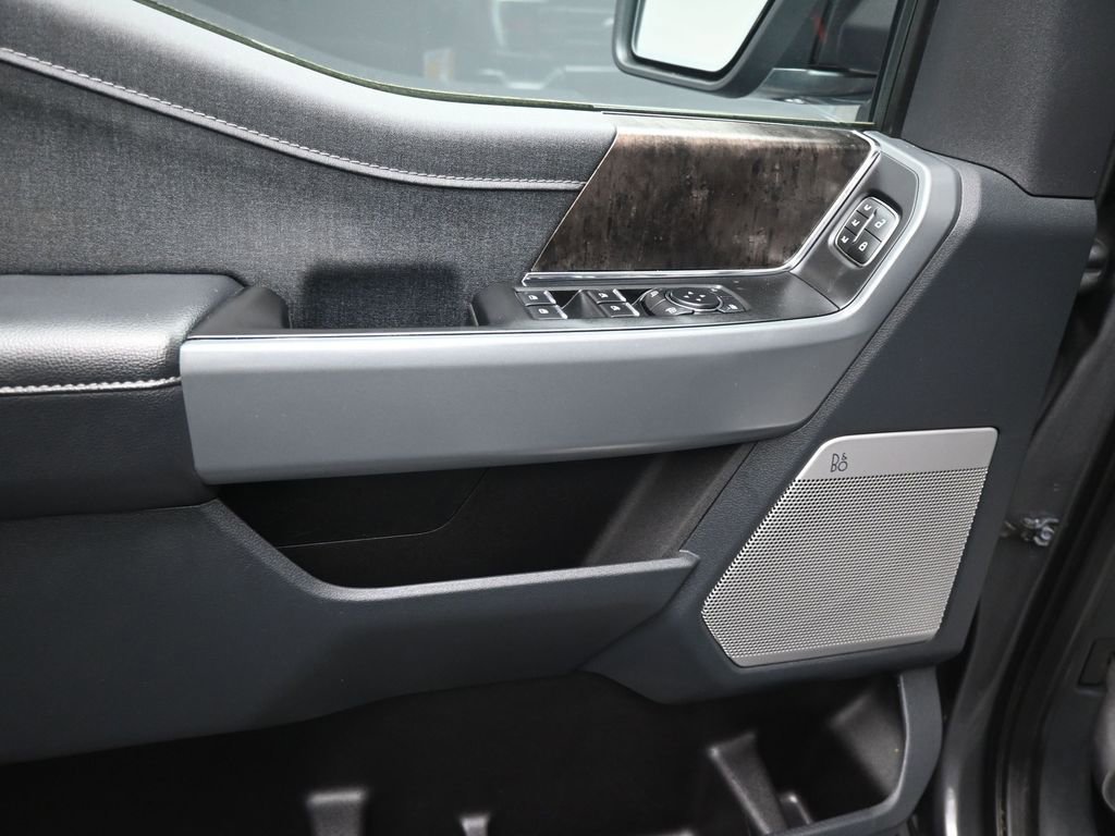 Used 2023 Ford F150 Lariat image 5