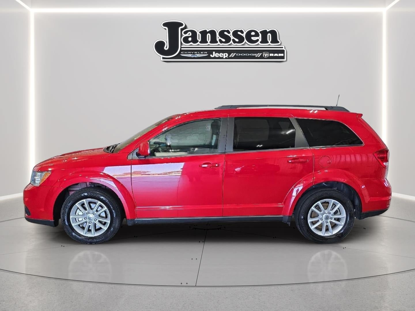 Used 2019 Dodge Journey SE FWD image 2