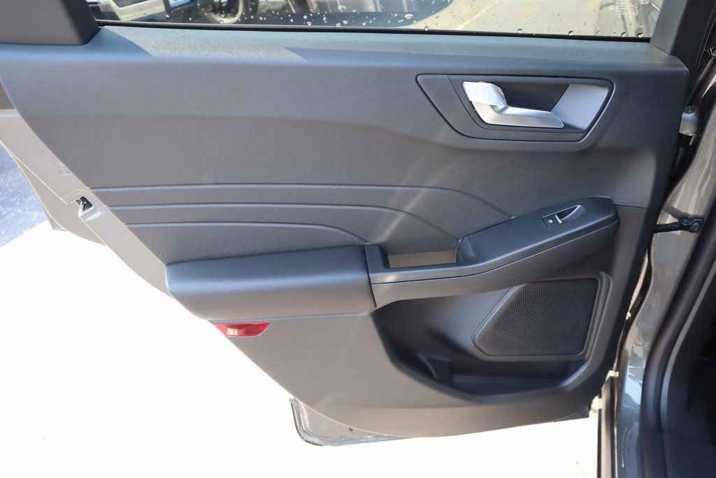 New 2026 Ford Escape ST-Line w/ Tech Pack #1 image 17