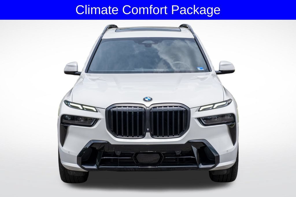 Used 2025 BMW X7 xDrive40i w/ M Sport Package AWD/4WD image 11
