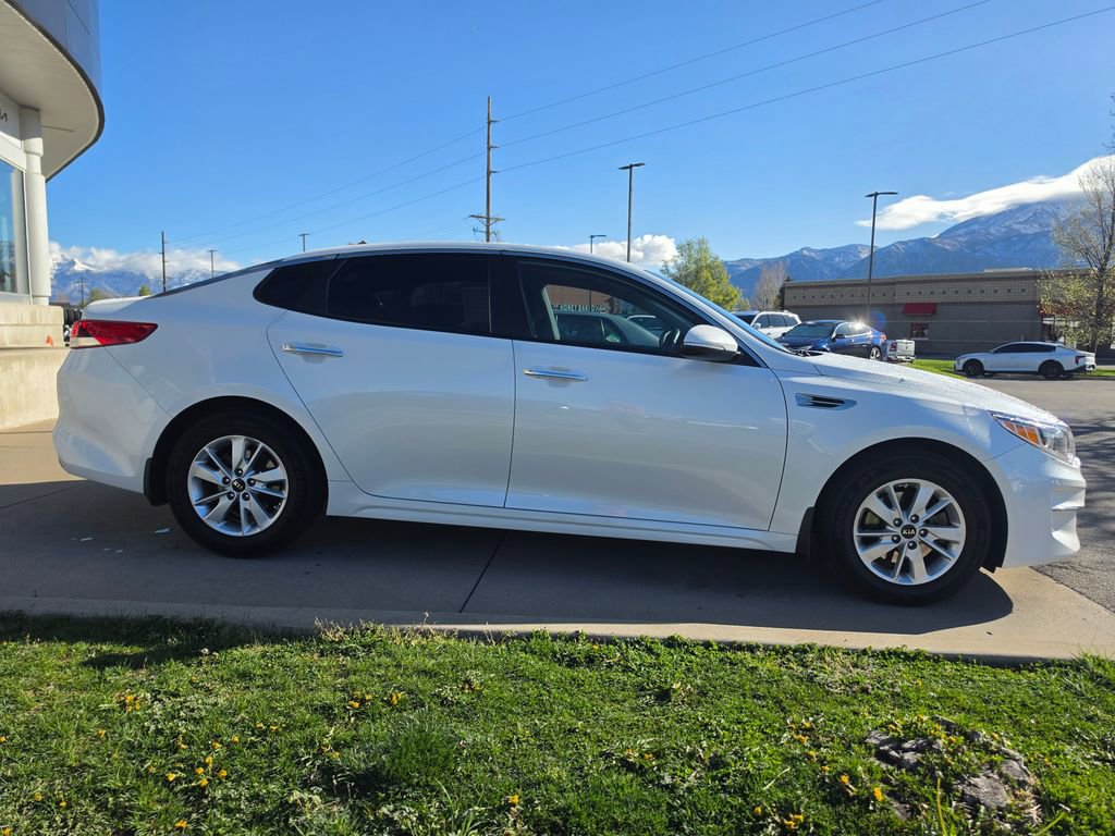 Used 2016 Kia Optima LX image 4
