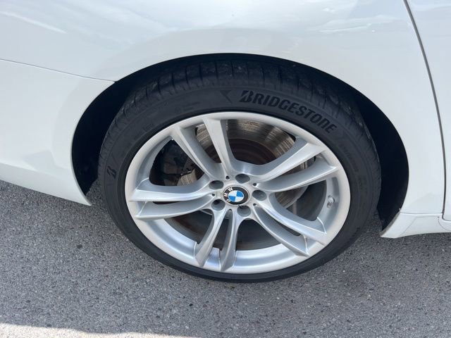 Used 2015 BMW 750i RWD image 17