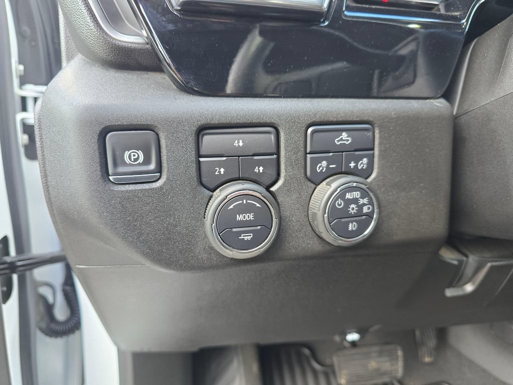Used 2025 Chevrolet Silverado 2500 LT w/ Convenience Package AWD/4WD image 20