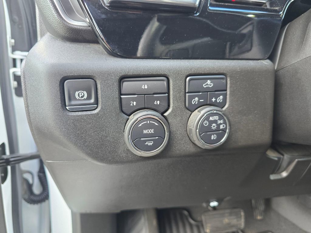 Used 2025 Chevrolet Silverado 2500 LT w/ Convenience Package AWD/4WD image 20