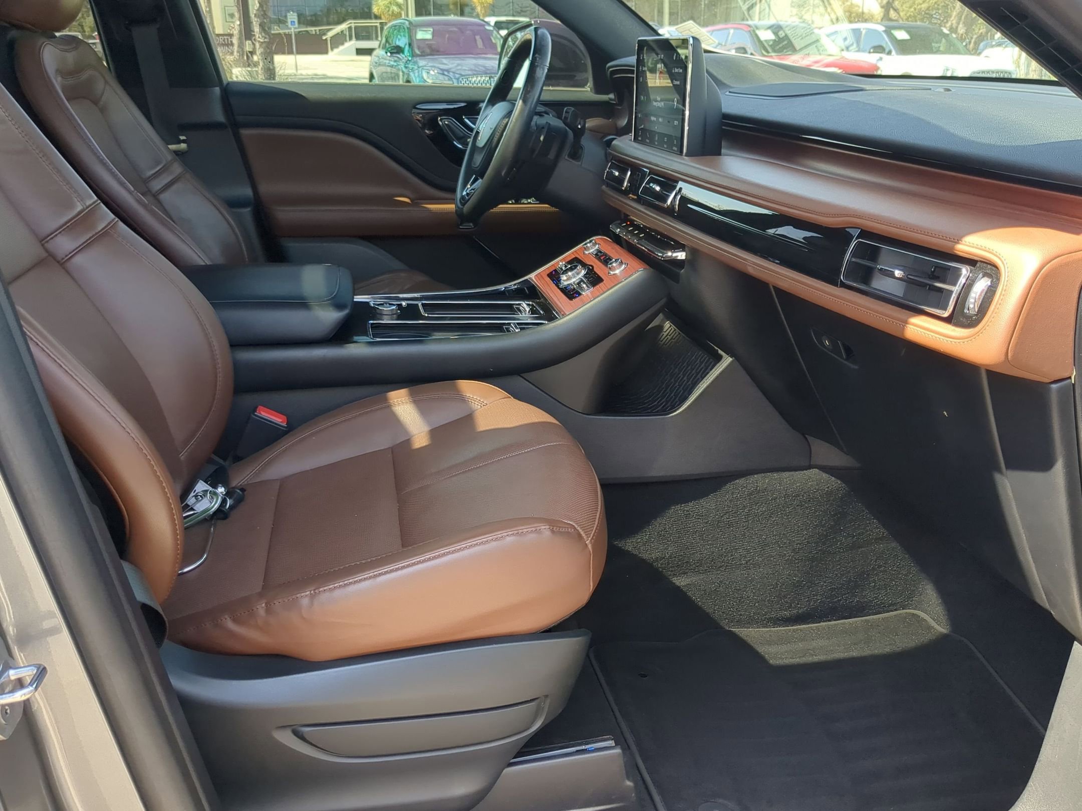 Used 2021 Lincoln Aviator Reserve w/ Elements Package Plus image 25