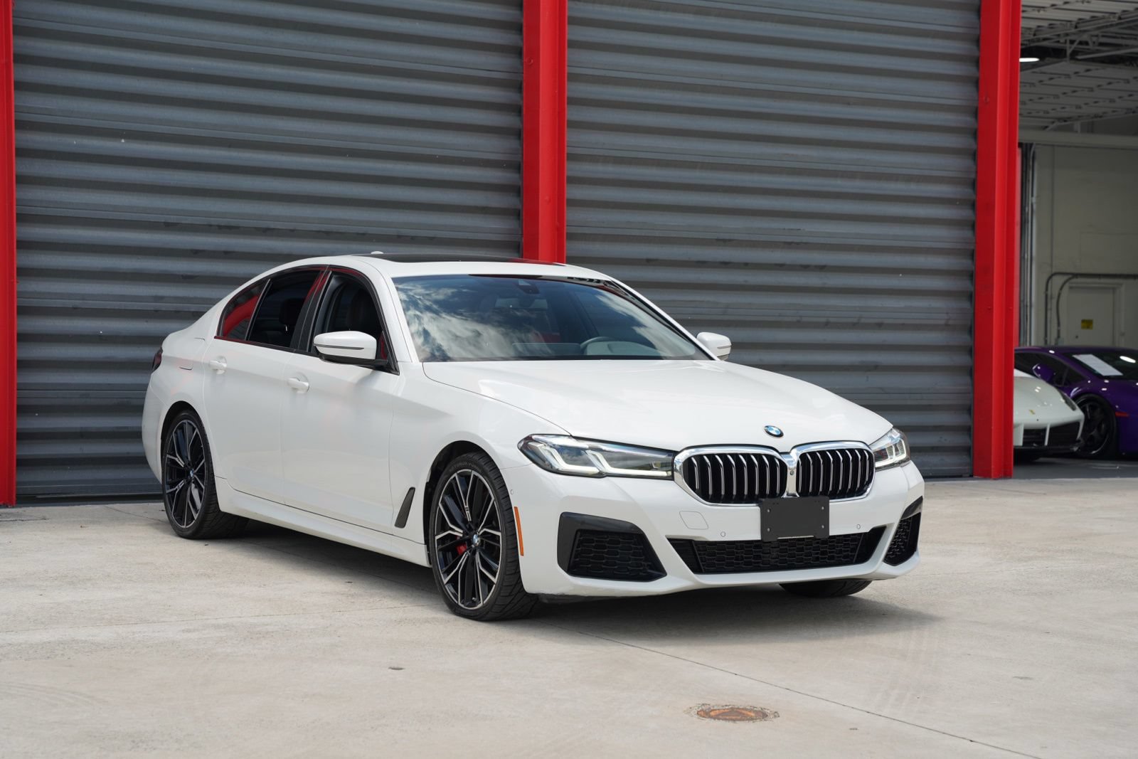 Used 2021 BMW 540i w/ M Sport Package RWD image 3