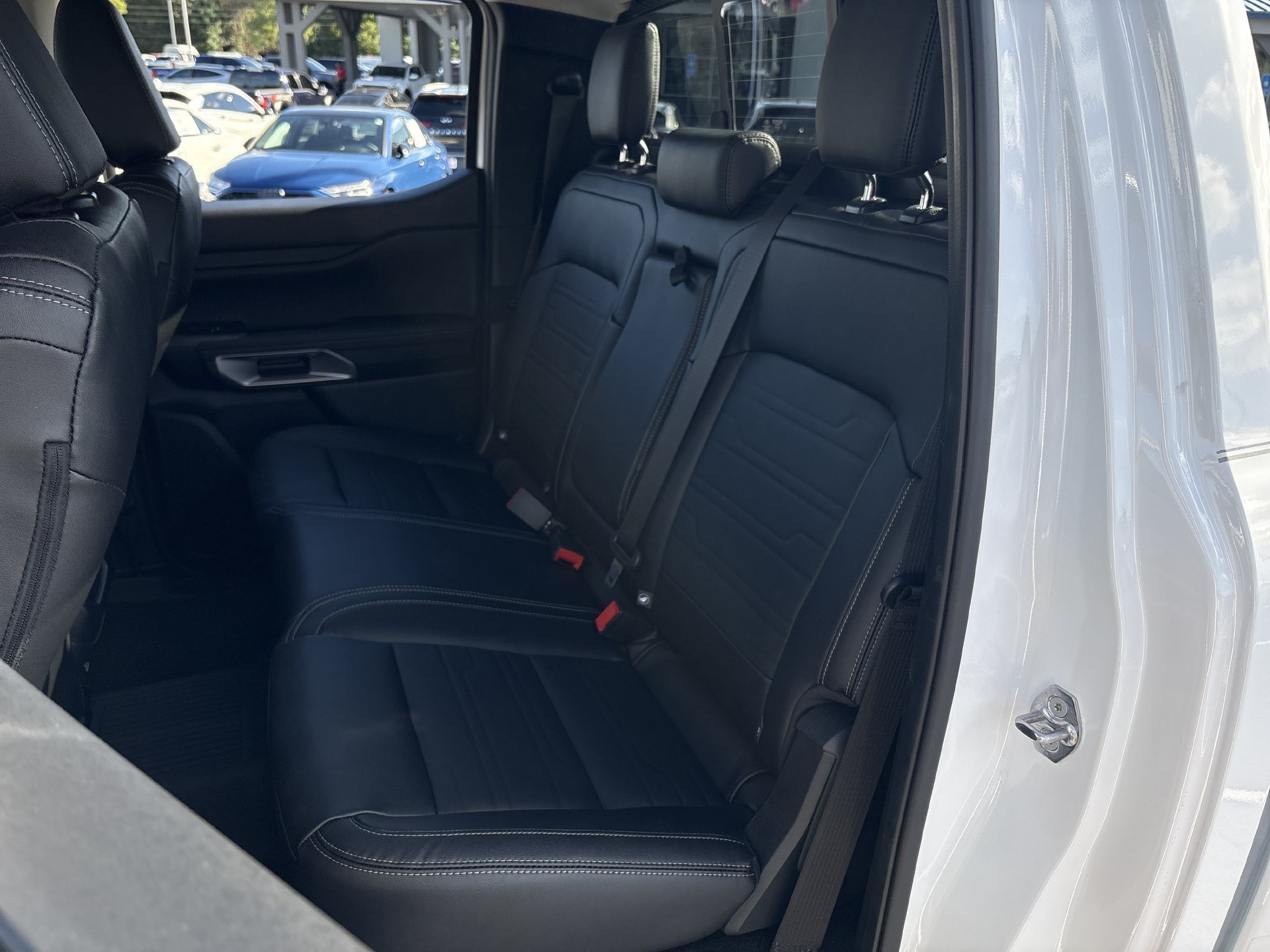 Used 2024 Ford Ranger Lariat w/ Trailer Tow Package RWD image 17