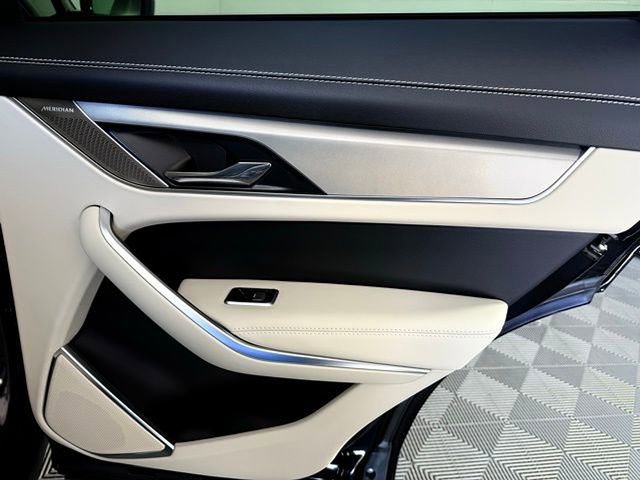 New 2026 Jaguar F-PACE R-Dynamic S image 30