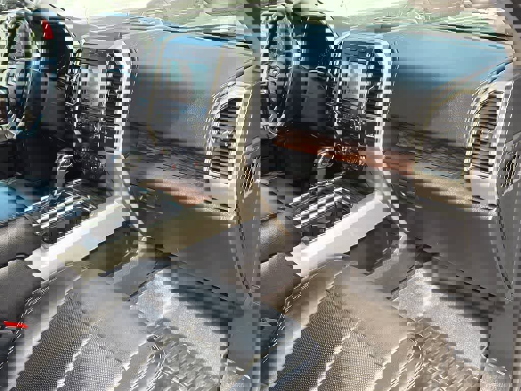 Used 2019 Ford F150 Lariat image 13