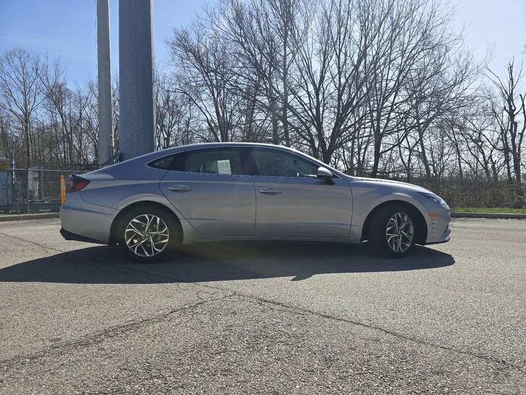 Used 2023 Hyundai Sonata SEL w/ Winter Weather Package image 16