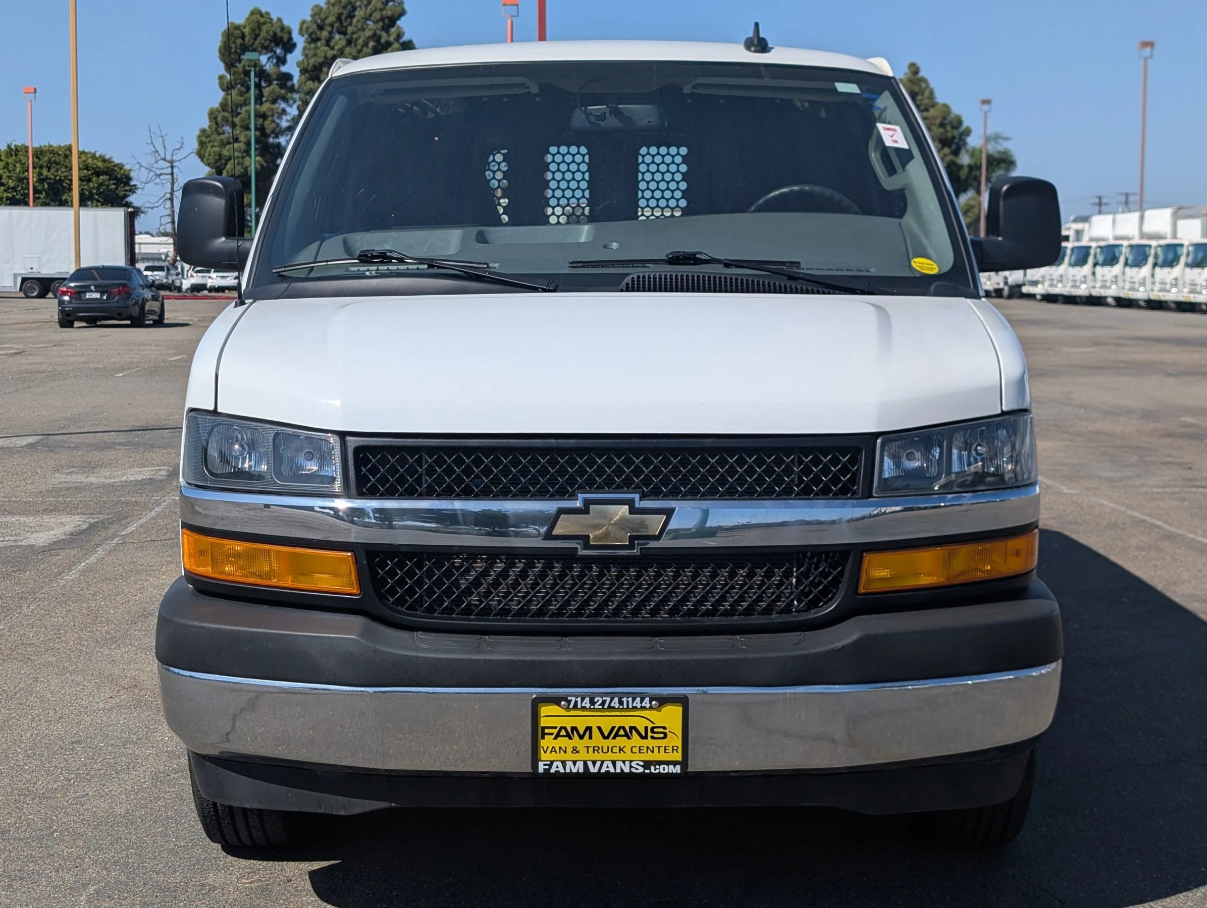 Used 2025 Chevrolet Express 2500 w/ Driver Convenience Package RWD image 2