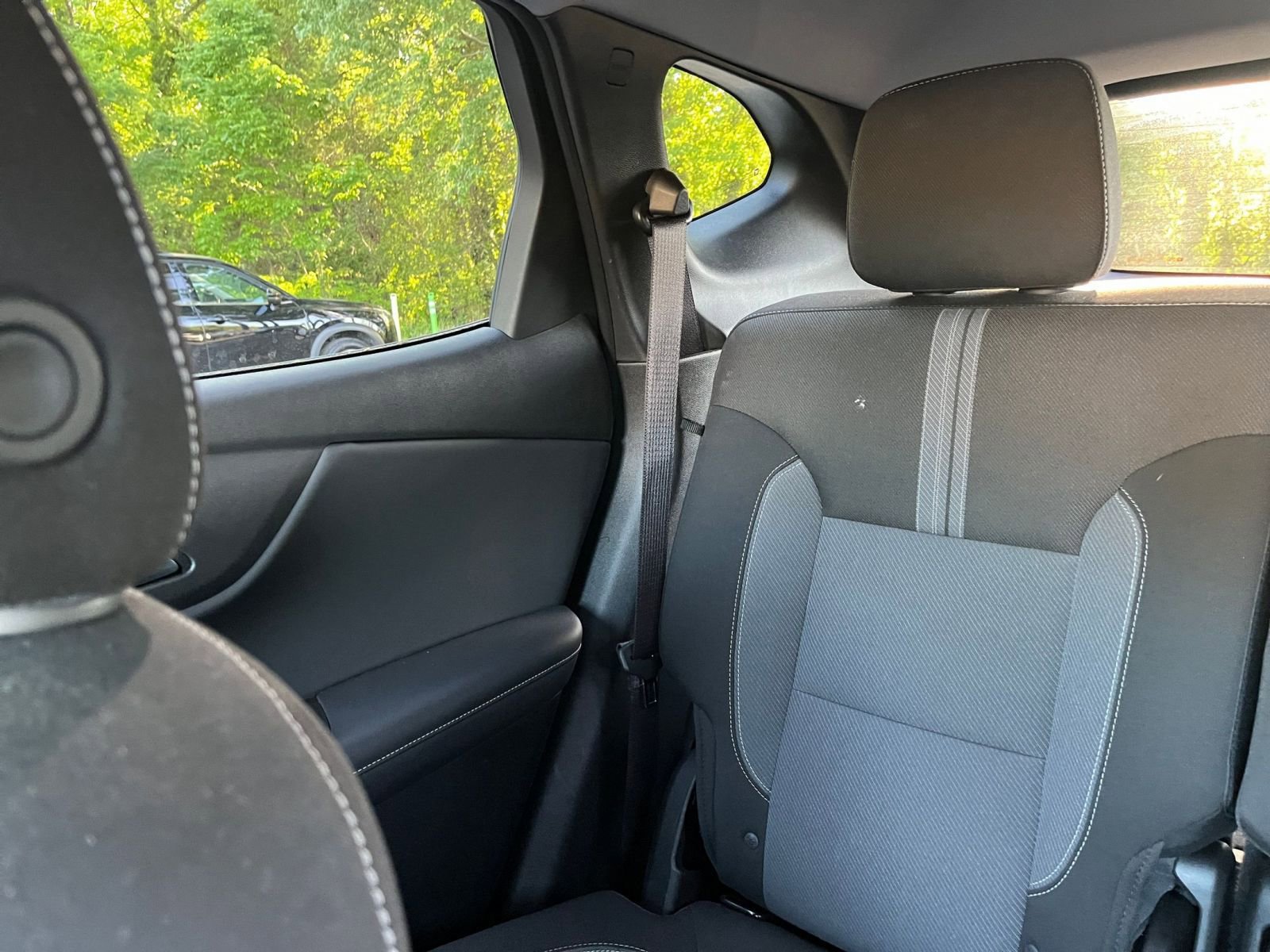 Used 2025 Chevrolet Blazer LT image 40