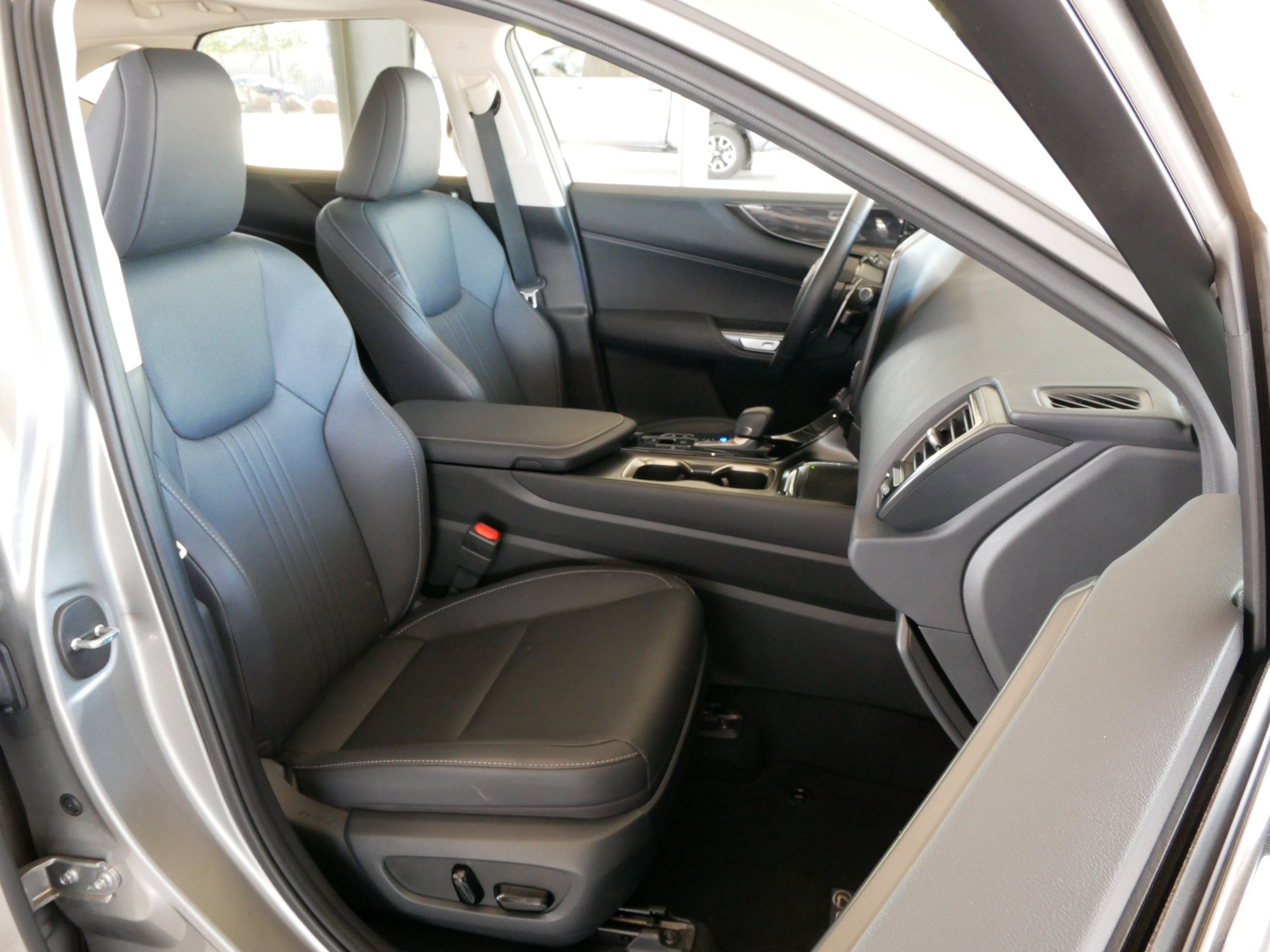 Certified 2025 Lexus NX 350h AWD w/ Cold Area Package image 8