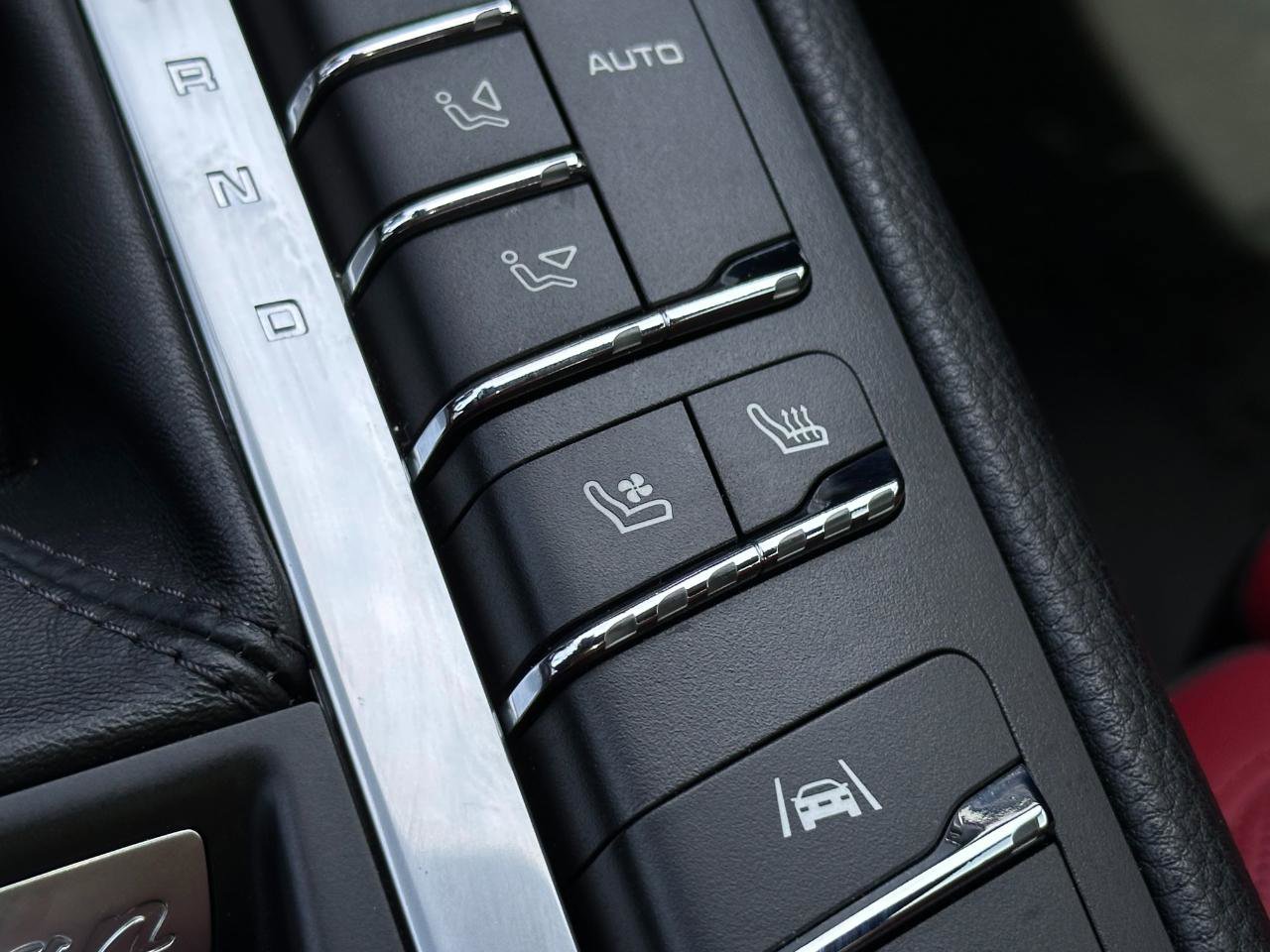 Used 2020 Porsche Macan image 9