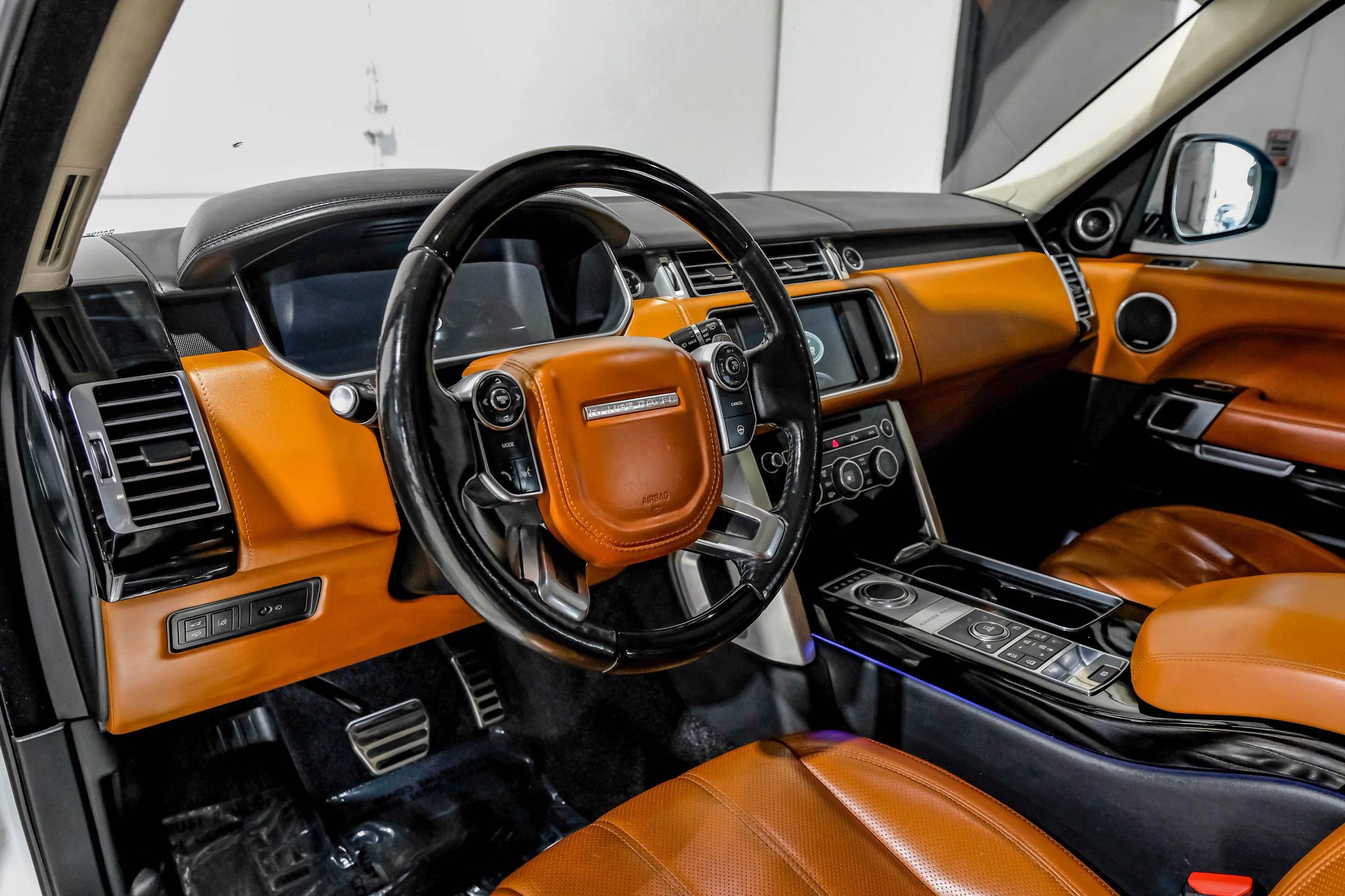 Used 2016 Land Rover Range Rover Autobiography image 20