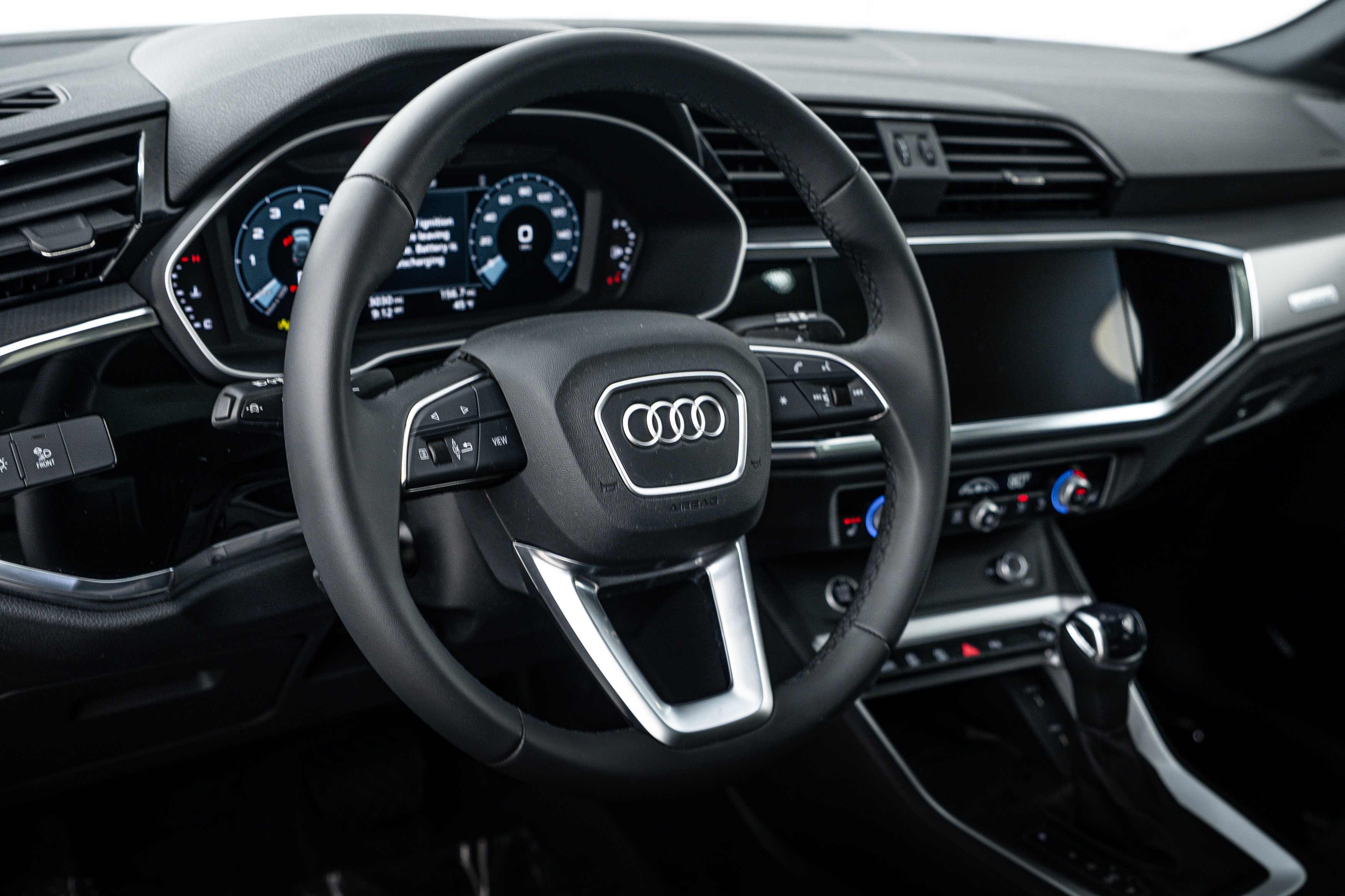 New 2025 Audi Q3 2.0T Premium w/ Convenience Package AWD/4WD image 10