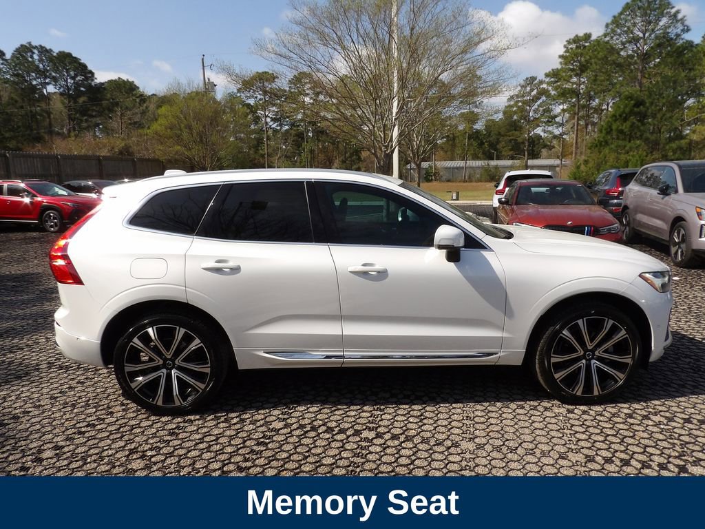 Used 2023 Volvo XC60 B5 Ultimate w/ Climate Package FWD image 4